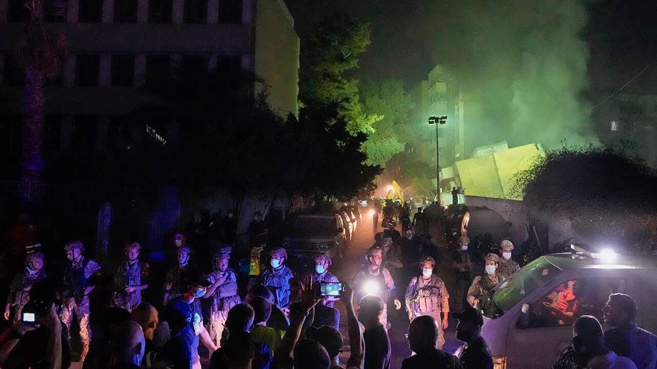 Beyrut ateş altında! Hizbullah'ın kalesi olan Dahiye bölgesine bomba yağdı Beyrut ateş altında! Hizbullah'ın kalesi olan Dahiye bölgesine bomba yağıyor - 2. Resim