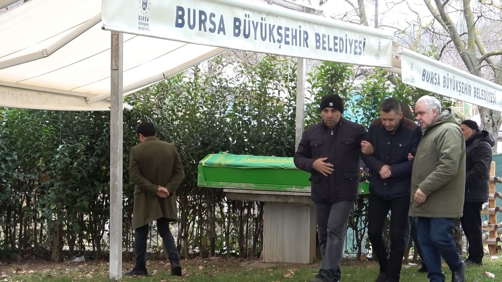 Eşini uçurumdan atarak öldürdü! Mahkemeye eşcinsellik itirafı damga vurdu Eşini uçurumdan atarak öldürdü! Mahkemeye eşcinsellik itirafı damga vurdu - 3. Resim