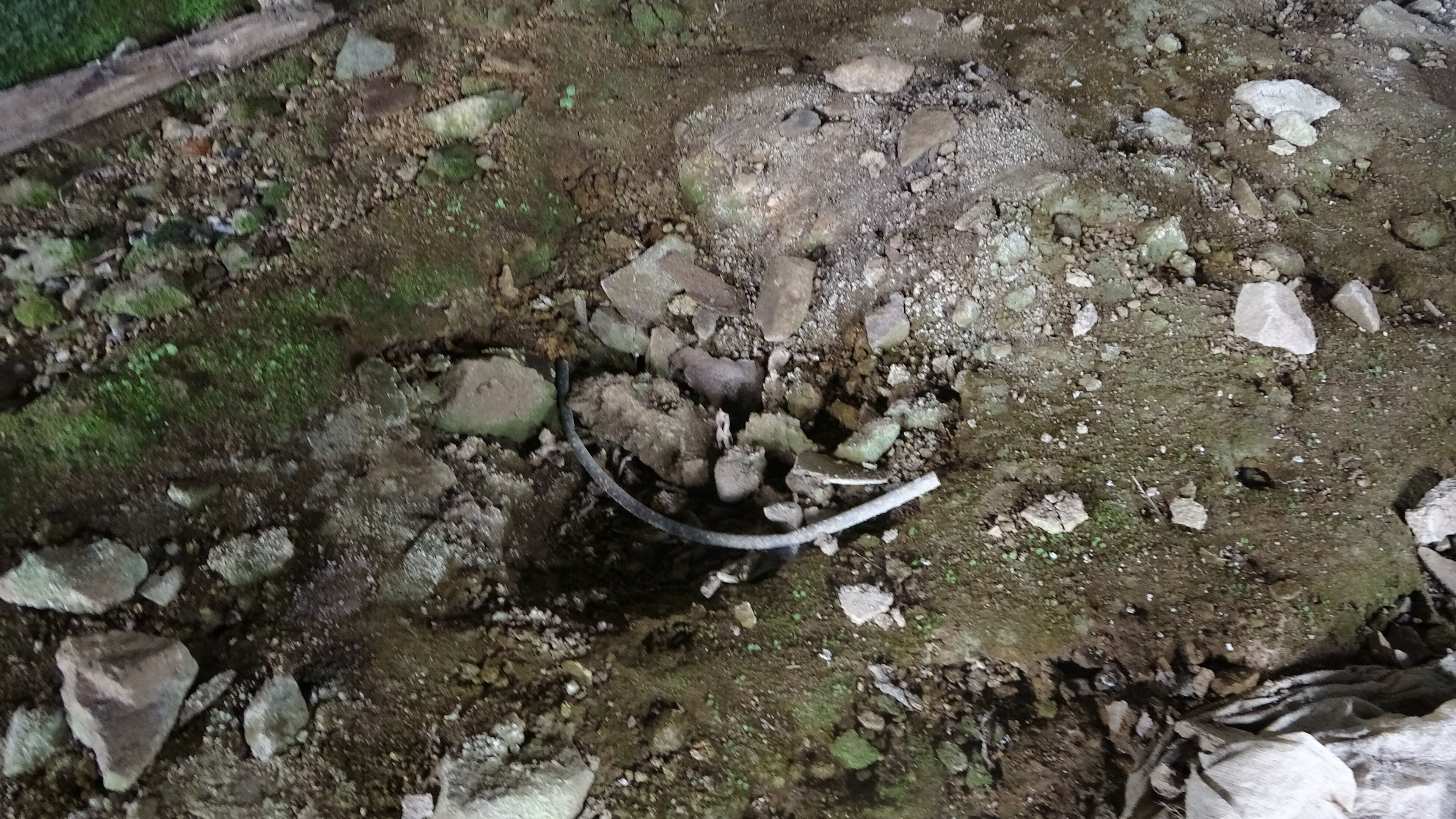 “Evimin altını bile kazımışlar” Defineciler bir köyü oydu! - 3. Resim