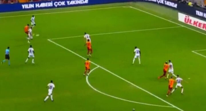 Victor Osimhen Galatasaray'da ilk golünü attı! Victor Osimhen Galatasaray'da ilk golünü attı! - 1. Resim