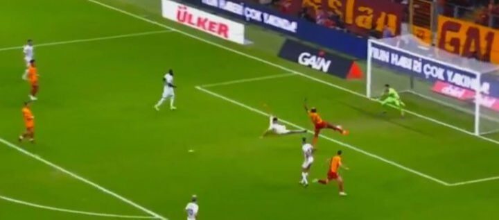 Victor Osimhen Galatasaray'da ilk golünü attı! Victor Osimhen Galatasaray'da ilk golünü attı! - 2. Resim