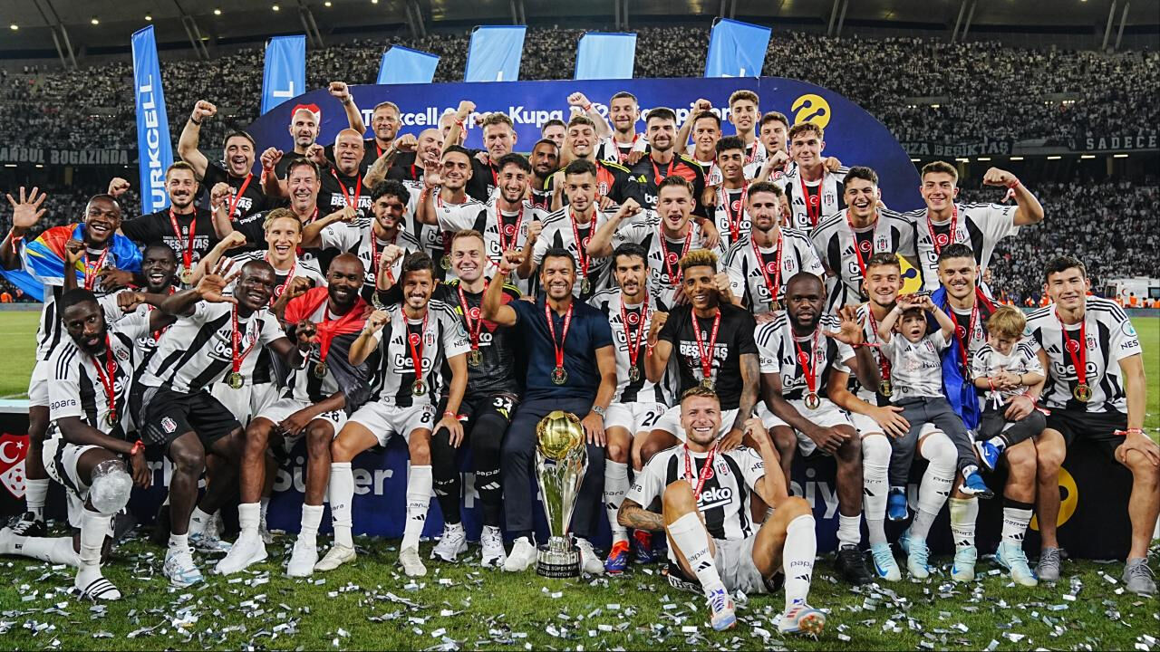 Beşiktaş en son 2021'de Türkiye Süper Lig şampiyonu oldu - 1. Resim