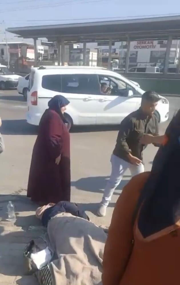 Bursa'da korkunç kaza! Bebeği ile kaldırımda yürüyen kadını tır ezdi - 2. Resim