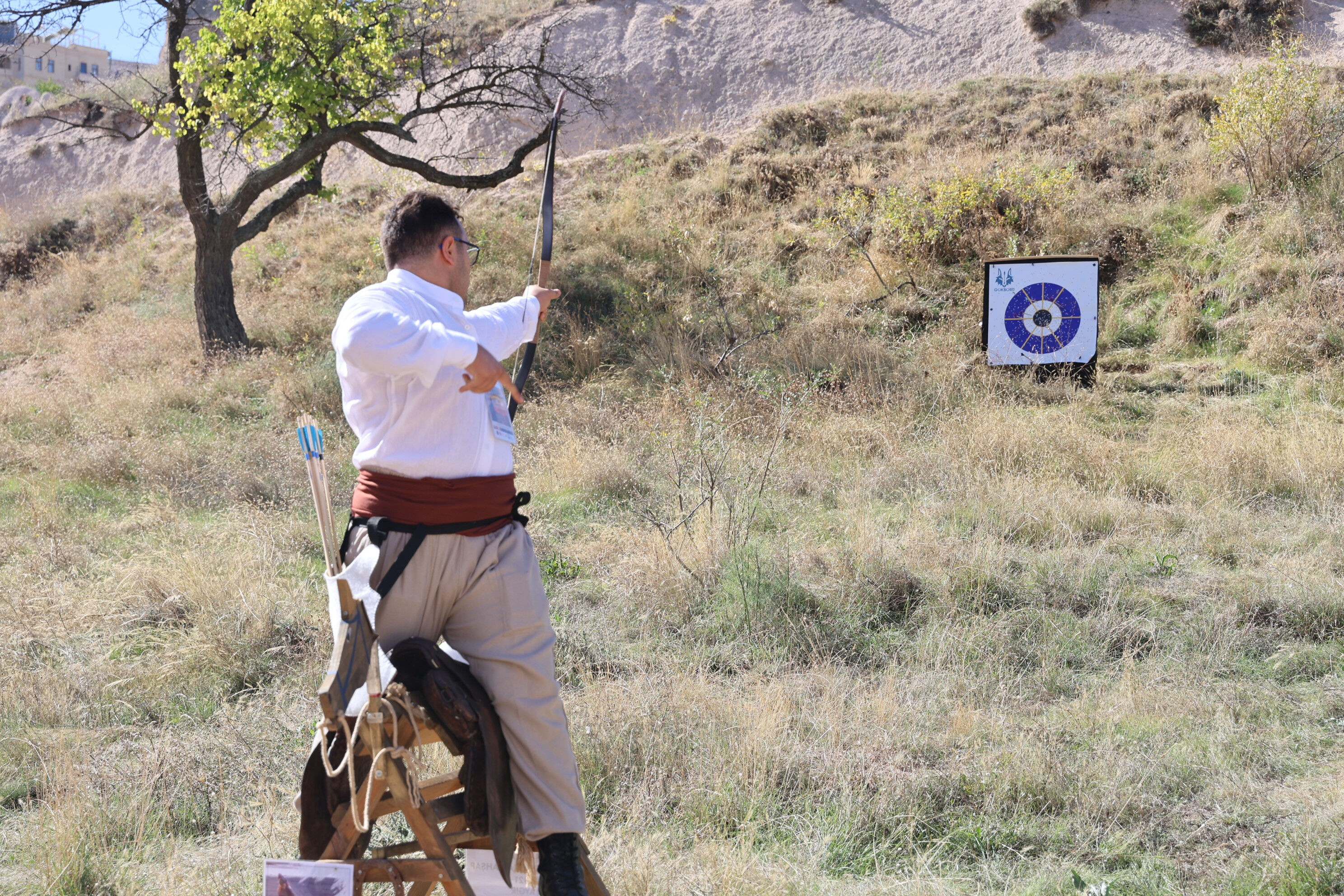 Kapadokya'da yaylar gerildi, oklar atıldı! Peribacalarındaki festivale yoğun ilgi Kapadokya'da yaylar gerildi, oklar atıldı! Peribacalarındaki festivale yoğun ilgi - 6. Resim