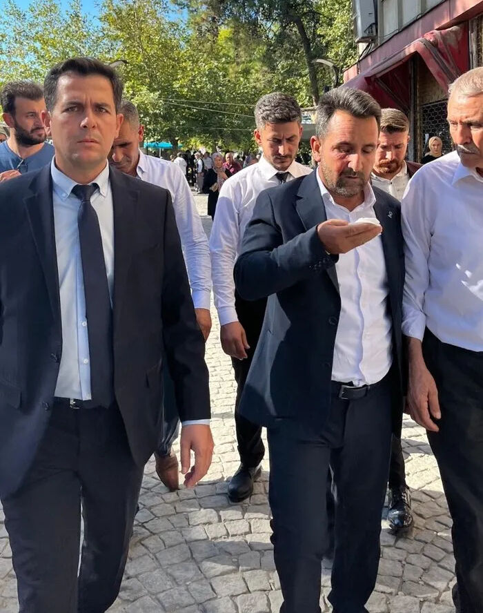 Mansur Yavaş'ı kızdıracak iddia! Korumaları AK Partili ismi darp etti - 2. Resim