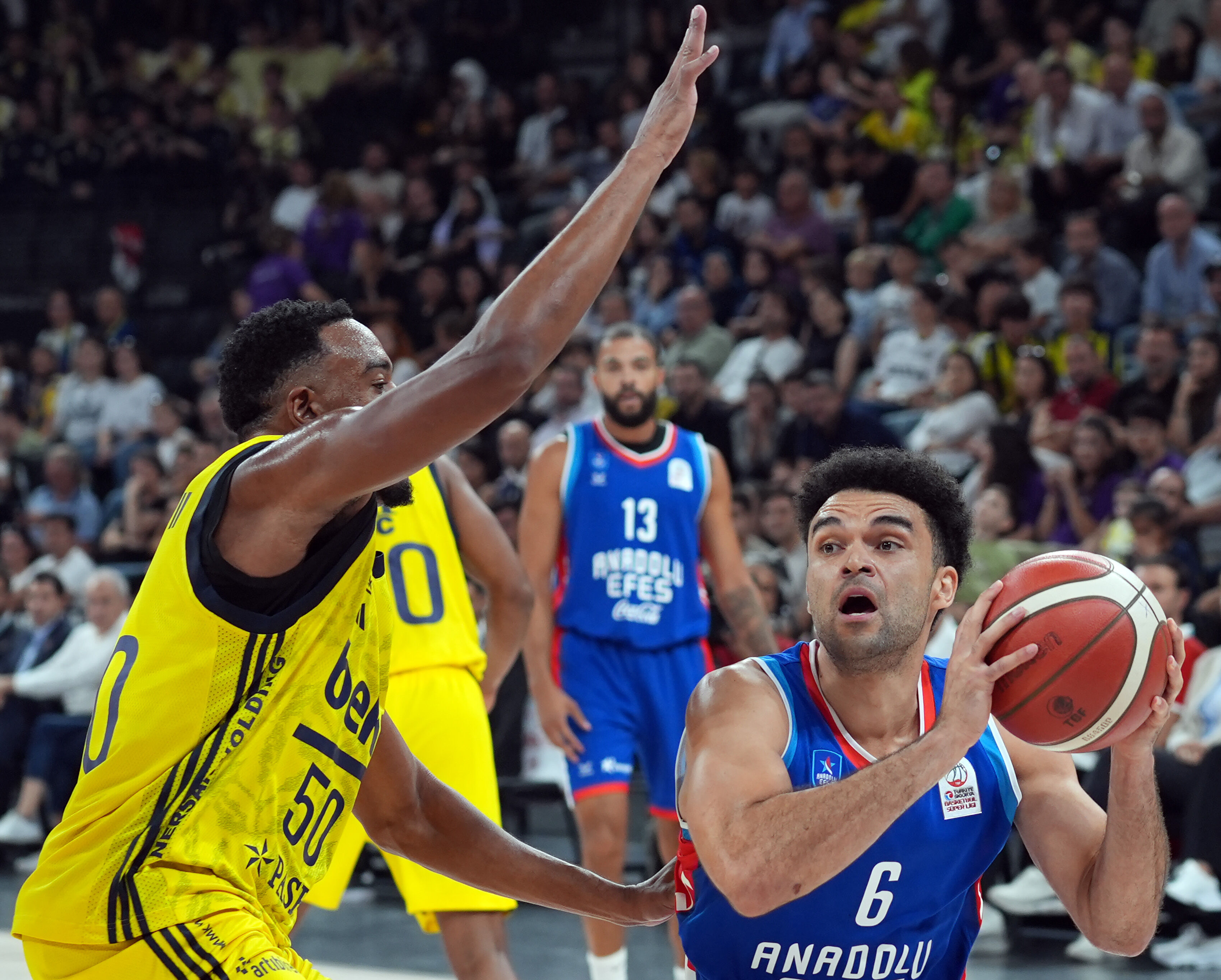 Şampiyon Efes! Fenerbahçe Beko'yu devirdiler, Kupa Erdoğan'dan Şampiyon Efes! Fenerbahçe Beko'yu devirdiler, Kupa Erdoğan'dan - 1. Resim