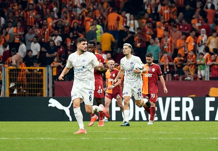 Spor yorumcuları Galatasaray-Kasımpaşa maçını değerlendirdi: Okan Hoca ayağına sıktı Spor yorumcuları Galatasaray-Kasımpaşa maçını değerlendirdi: Okan Hoca ayağına sıktı - 16. Resim