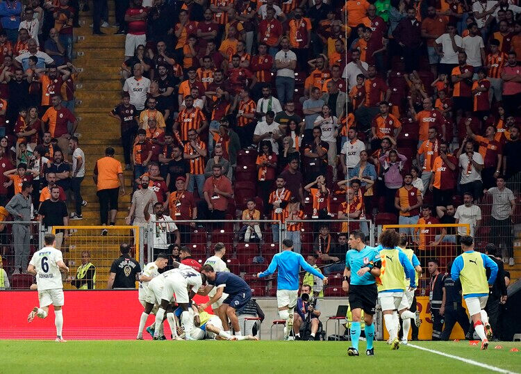 Spor yorumcuları Galatasaray-Kasımpaşa maçını değerlendirdi: Okan Hoca ayağına sıktı Spor yorumcuları Galatasaray-Kasımpaşa maçını değerlendirdi: Okan Hoca ayağına sıktı - 20. Resim