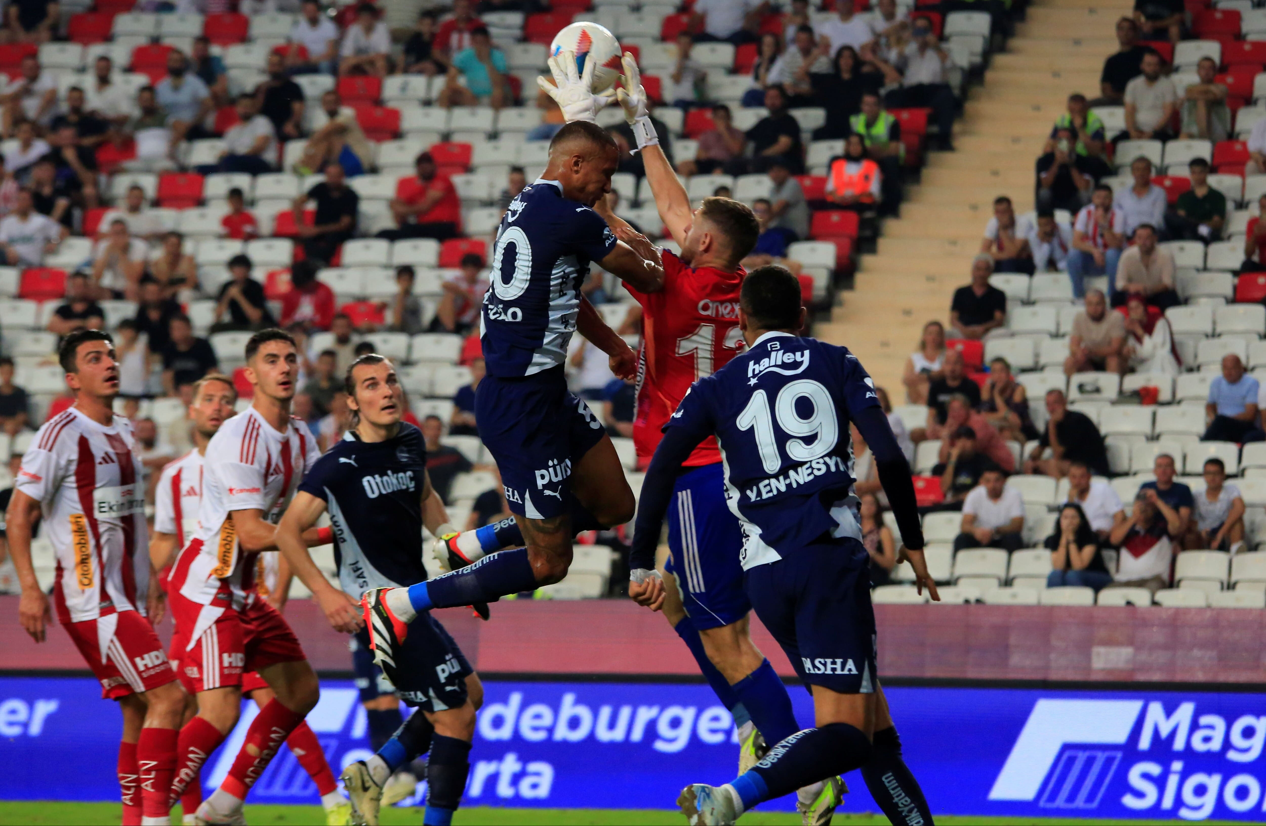 Antalyaspor-Fenerbahçe spor yazarları yorumları - 10. Resim