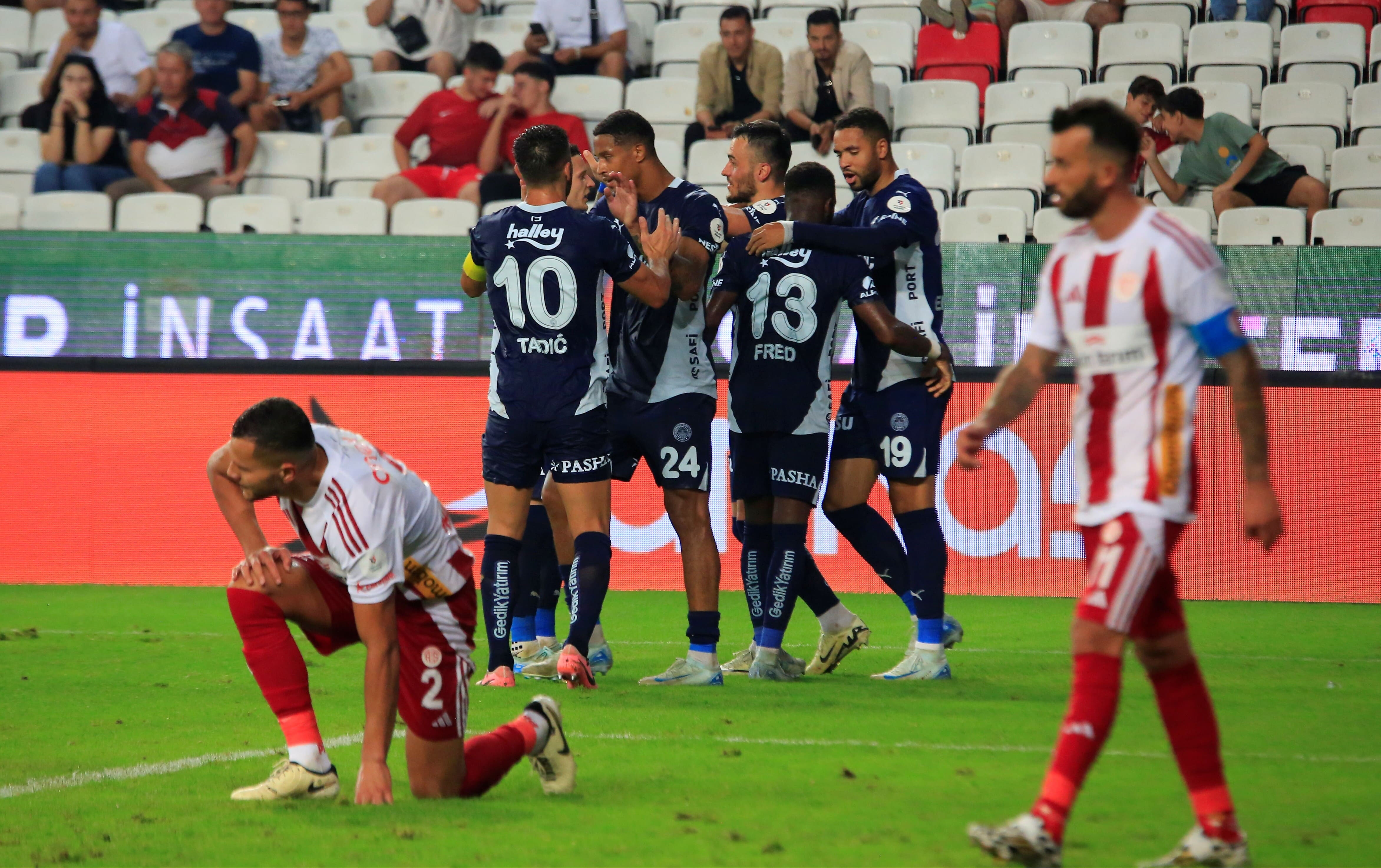 Antalyaspor-Fenerbahçe spor yazarları yorumları - 15. Resim