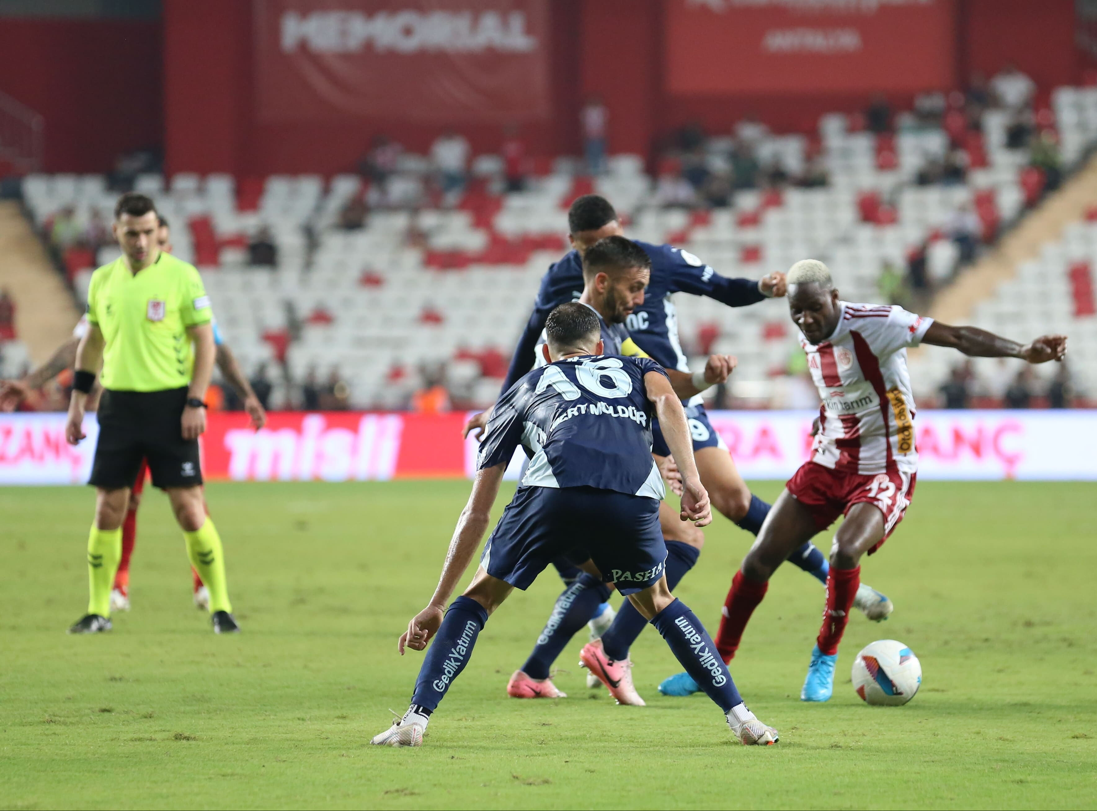 Antalyaspor-Fenerbahçe spor yazarları yorumları - 17. Resim