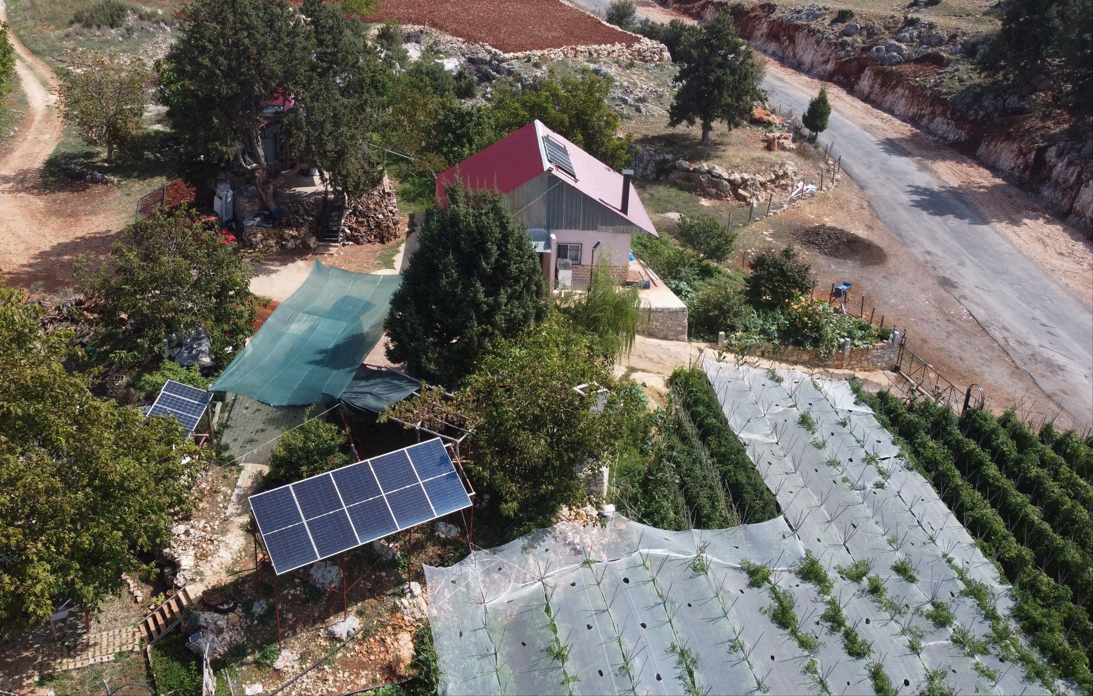 Bahçesine kurduğu sistemle elektrik ve su faturasını sıfırladı! Yılda 70 bin TL cebinde kalıyor Bahçesine kurduğu sistemle elektrik ve su faturasını sıfırladı! Yılda 70 bin TL cebinde kalıyor - 5. Resim