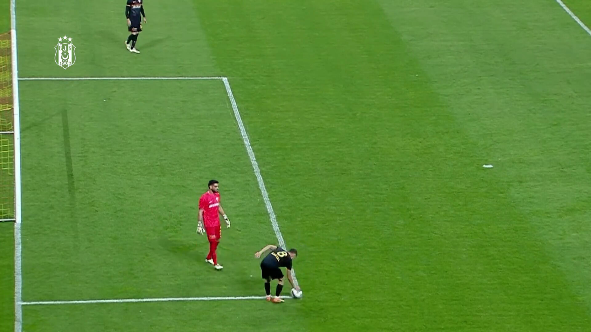 Beşiktaş'tan penaltı tepkisi! Mert Günok maç sonunda açıklamalarda bulundu - 3. Resim