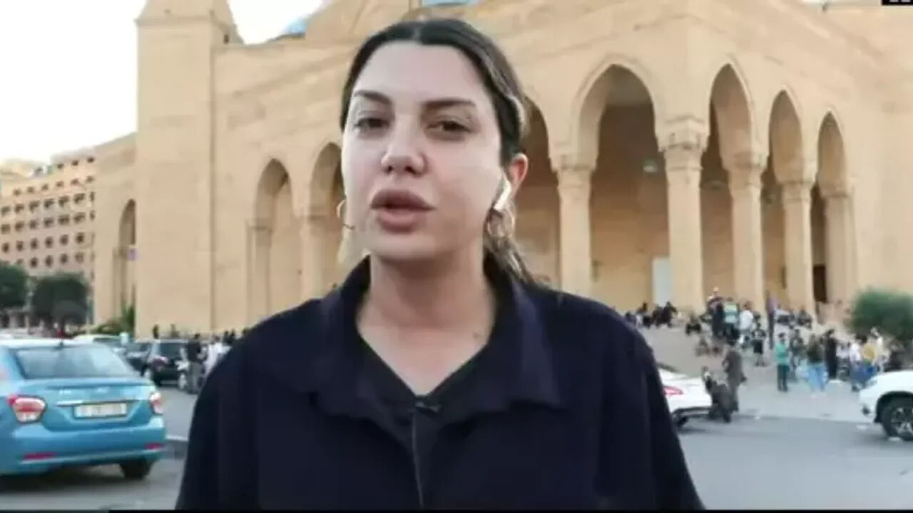 CNN Türk Muhabiri Fulya Öztürk 35 yaşındadır  CNN Türk Muhabiri Fulya Öztürk 35 yaşındadır  - 4. Resim