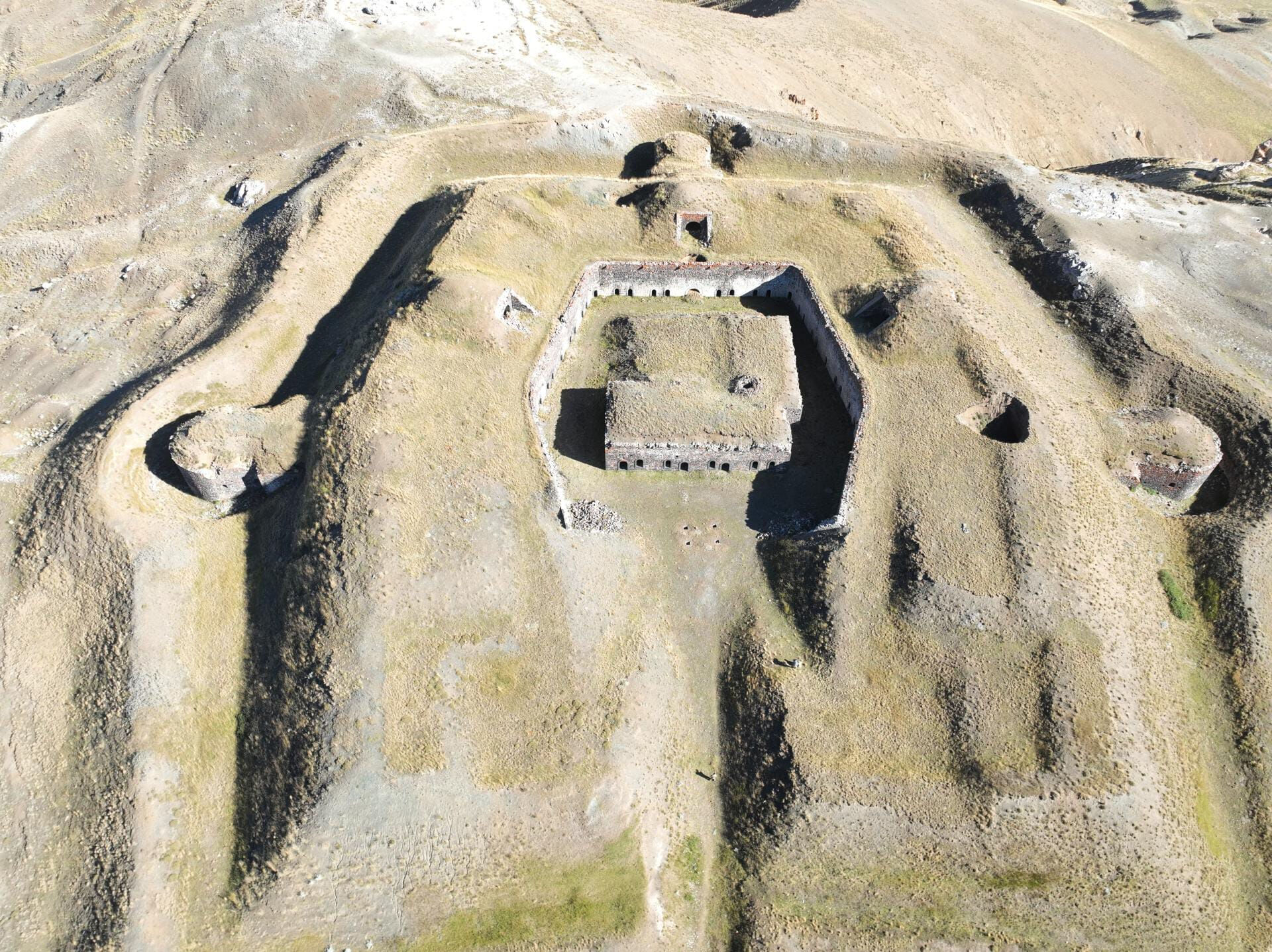 Erzurum'daki tabyalara Mehmetçik'ten mıntıka temizliği...  Valilik tabyalar için harekete geçti Erzurum'daki tabyalara Mehmetçik'ten mıntıka temizliği...  Valilik tabyalar için harekete geçti - 9. Resim