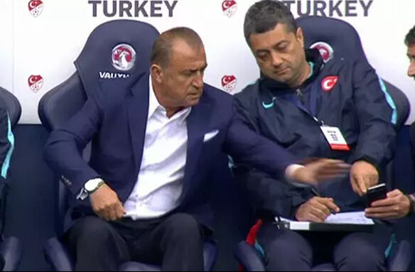Mourinho, VAR protestosundan dolayı ceza alacak mı? "Fatih Terim de yapmıştı ama..." - 4. Resim