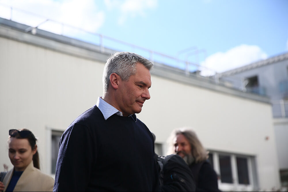 Nazi döneminden bu yana bir ilk! Avusturya’da seçimin galibi aşırı sağcı FPÖ oldu Nazi döneminden bu yana bir ilk! Avusturya’da seçimin galibi aşırı sağcı FPÖ oldu - 2. Resim