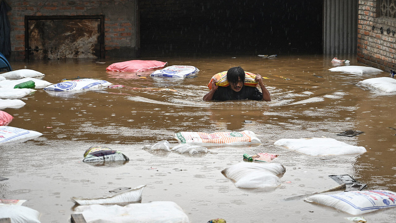 Nepal’i vuran selde can kaybı 192’ye yükseldi  - 1. Resim
