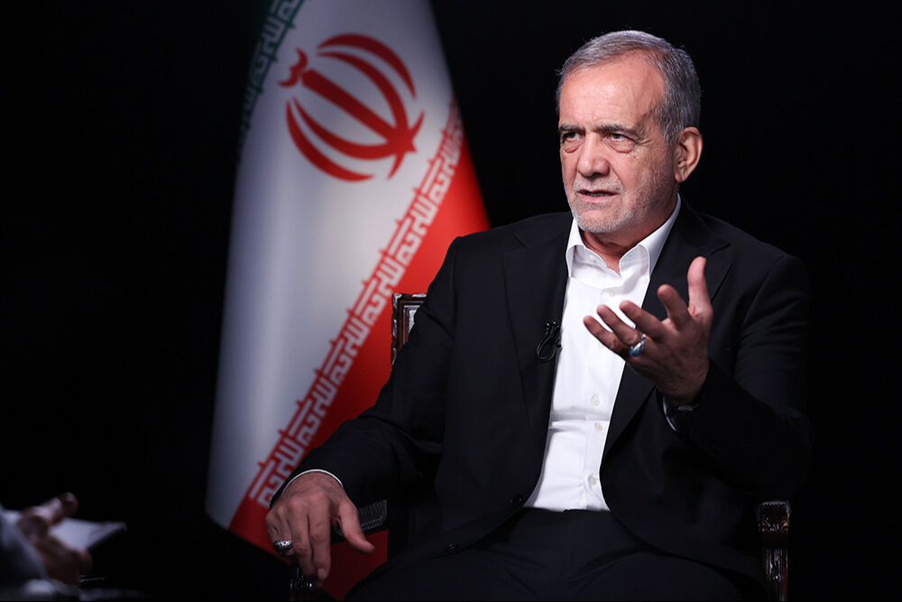 Pezeşkiyan 'ABD söz vermişti' diyerek itiraf etti! İran'da ortalık karıştı, halk sokaklara döküldü... - 1. Resim