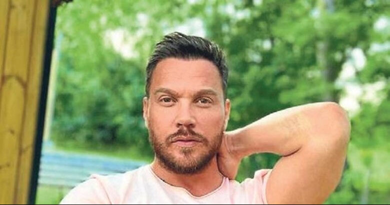 Sinan Akçıl'a büyük şok! 10 yıllık otopark cezası dudak uçuklattı Sinan Akçıl'a büyük şok! 10 yıllık otopark cezası dudak uçuklattı - 1. Resim