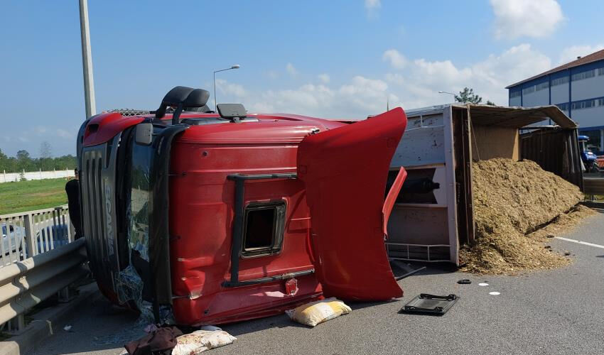 Tır kullanırken fark etti, hayatının şokunu yaşadı! Gözünü açtığında hastanedeydi - 3. Resim