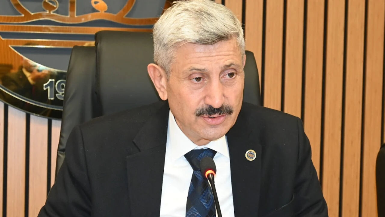 Araklı Belediye Başkanı Dr. Hüseyin Avni Coşkun Çebi Başhekim Yardımcılığı yaptı - 2. Resim