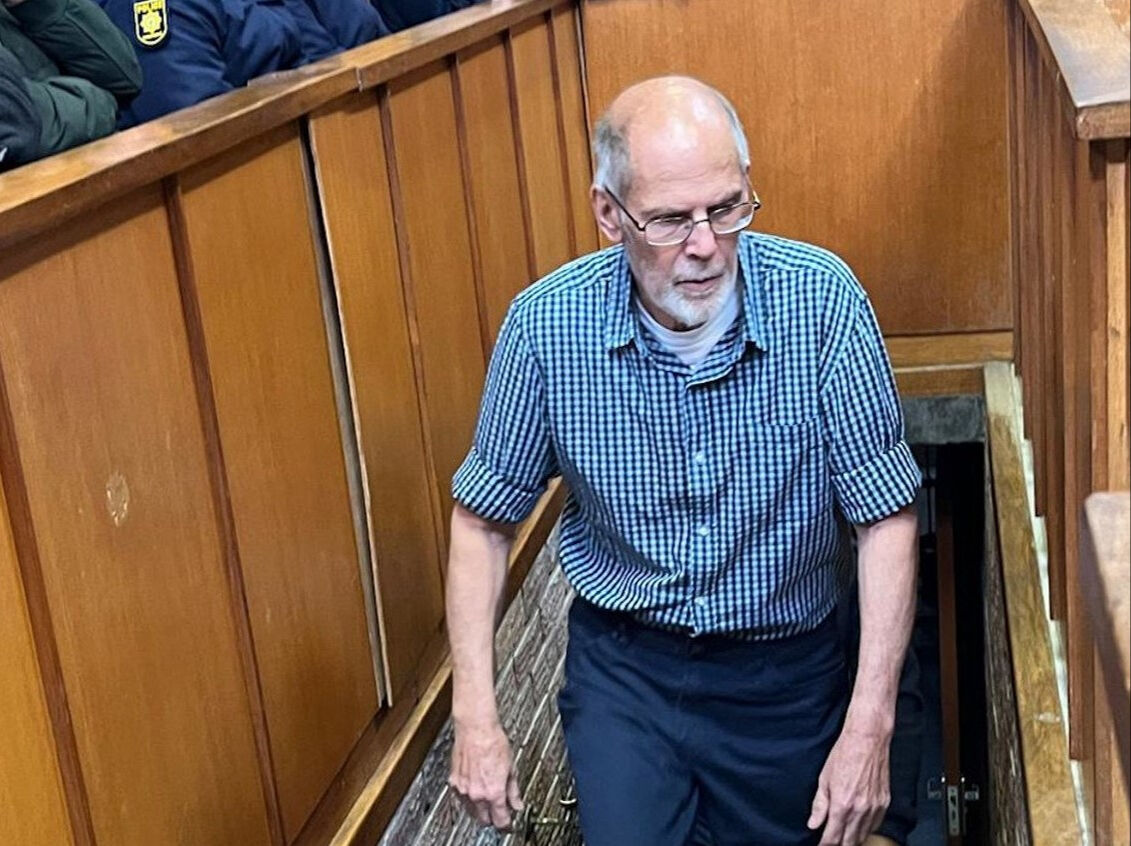 Bahçesinden portakal çalan çocuğun üzerinden römorkla geçti - 2. Resim