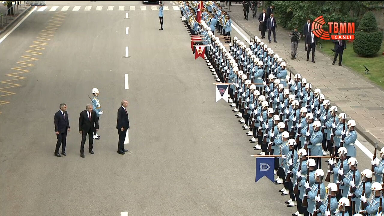 Cumhurbaşkanı Erdoğan yeni yasama yılı açılışı için Meclis'te! - 2. Resim