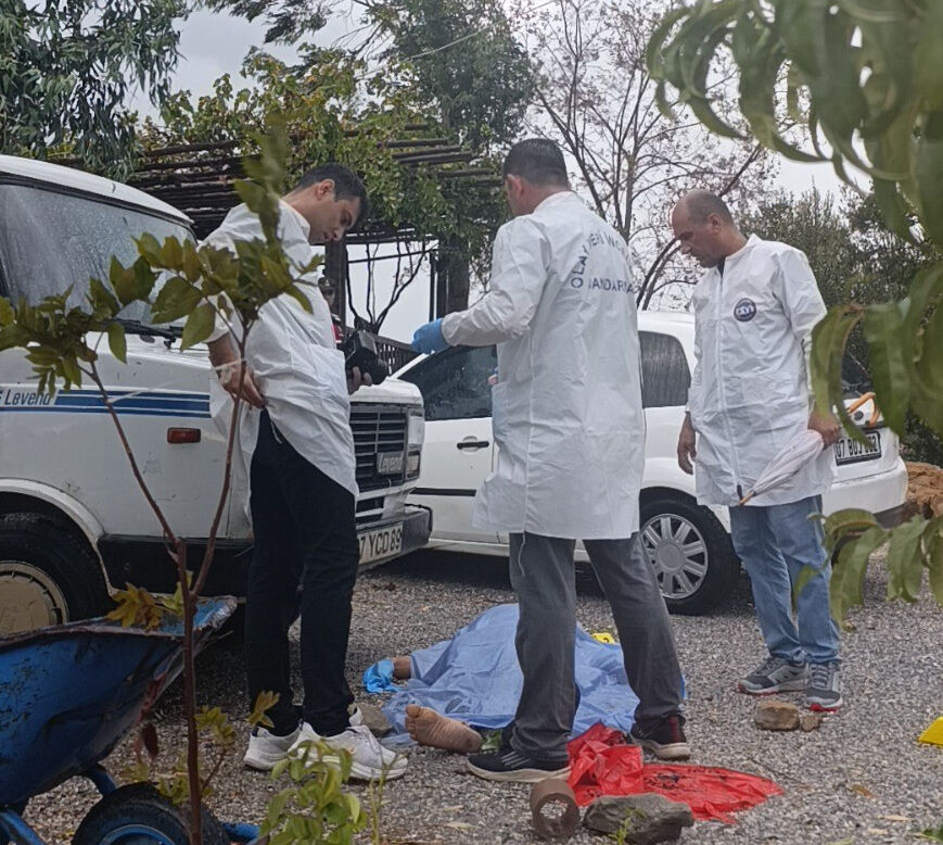 Dehşet evi! Av tüfeğiyle önce karısını ardından kendini öldürdü - 1. Resim