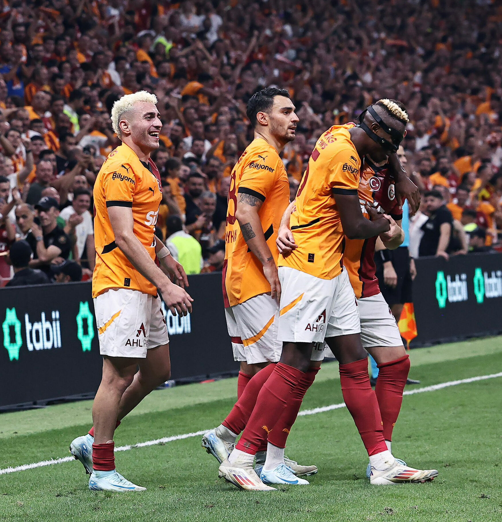 Galatasaray'ın yıldızı Victor Osimhen'den Icardi ve F.Bahçe açıklaması! 