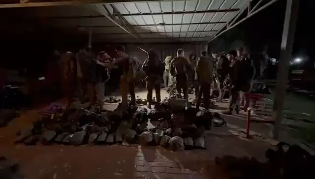 İsrail ordusu, Beyrut'a düzenlenen kara harekatının görüntülerini paylaştı - 1. Resim