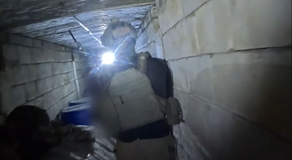 İsrail ordusu Beyrut'a düzenlenen kara harekatının görüntülerini paylaştı İsrail ordusu Beyrut'a düzenlenen kara harekatının görüntülerini paylaştı - 3. Resim