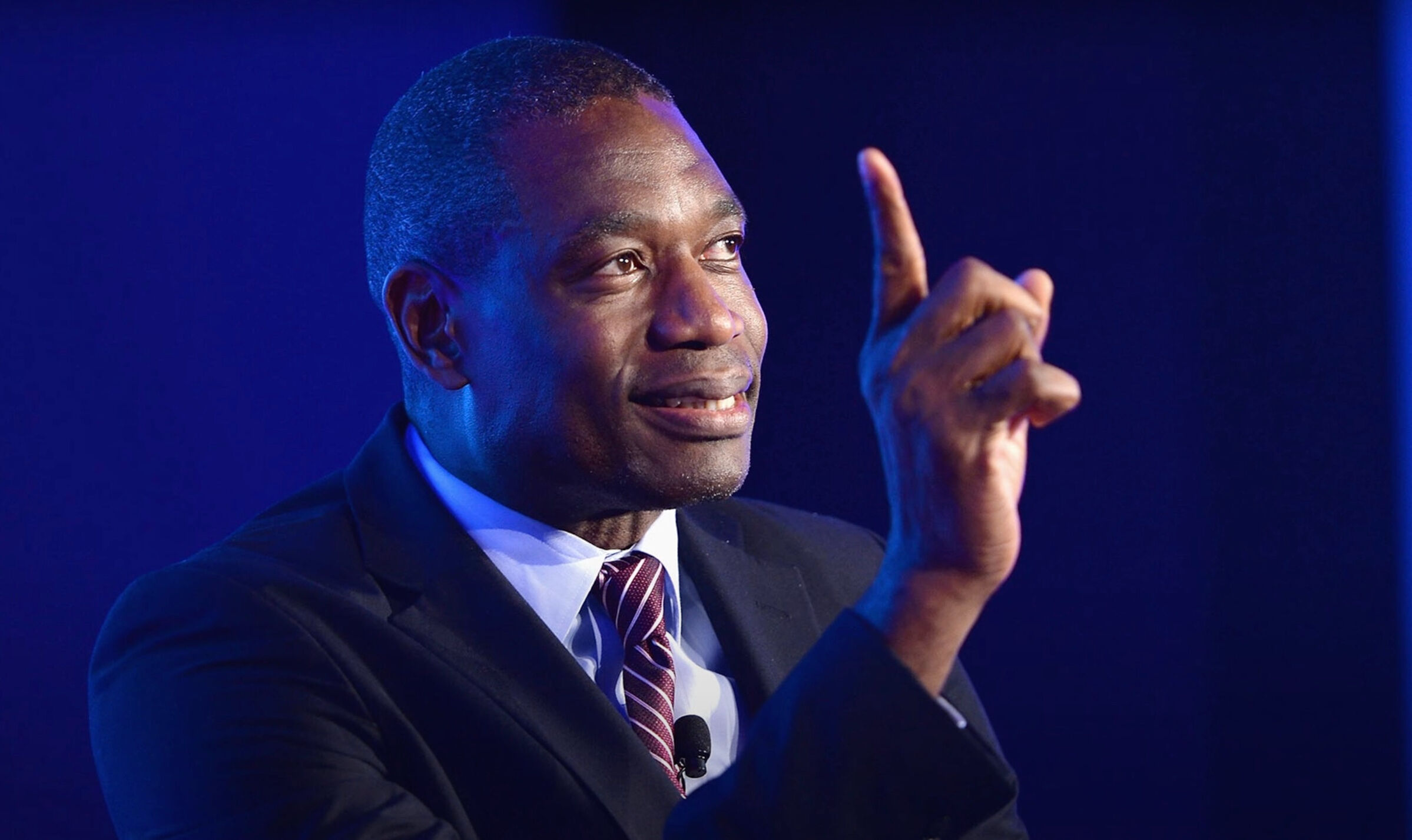 NBA'nin efsane oyuncusu Dikembe Mutombo en çok blok yapan ikinci oyuncu oldu - 1. Resim