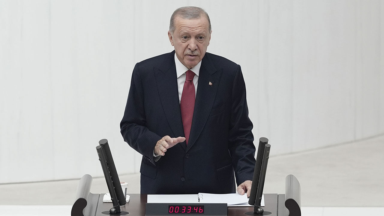 TBMM'de yeni yasama yılı başladı! Cumhurbaşkanı Erdoğan, İsrail'in katliamını böyle dile getirdi: Yüreğim yanarak, içim kan ağlayarak söylüyorum - 2. Resim