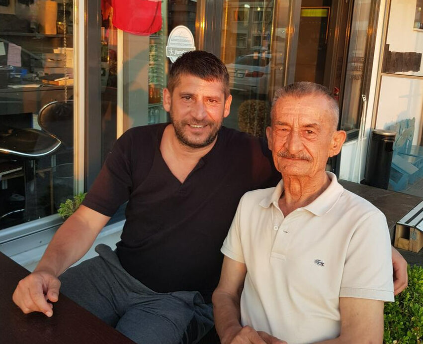 Ümit Davala'nın babası Ali Davala'nın cenazesi toprağa verildi Ümit Davala'nın babası Ali Davala'nın cenazesi toprağa verildi - 2. Resim