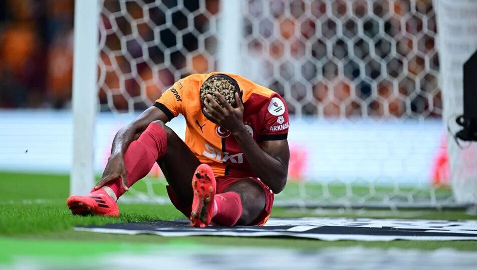 Victor Osimhen sakatlık nedeniyle Rigas Skola maçında yer almayacak - 1. Resim