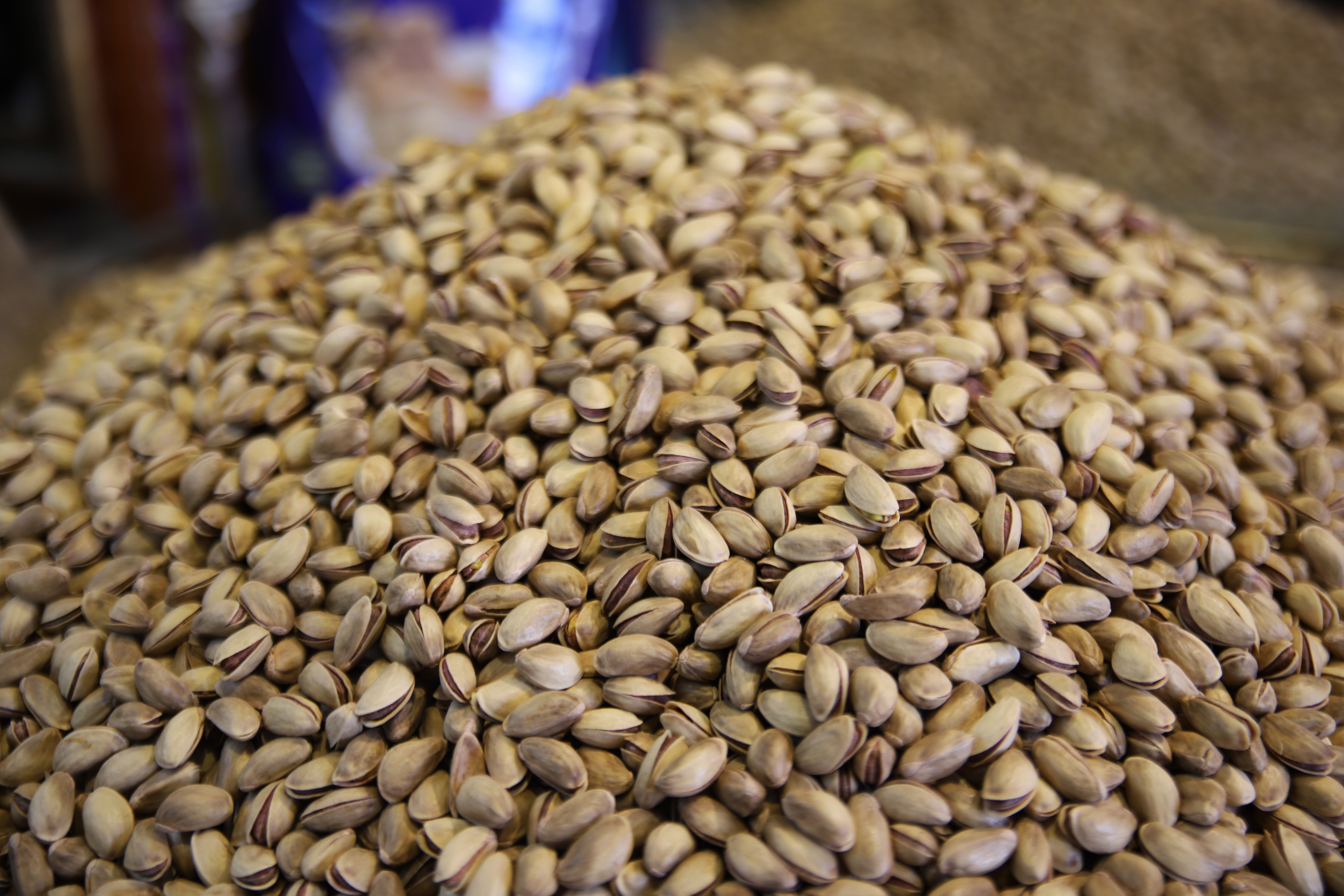 Antep fıstığı sevenlerin yüzünü güldüren haber! Fiyatlardaki düşüş vatandaşı bile şaşırttı Antep fıstığı sevenlerin yüzünü güldüren haber! Fiyatlardaki düşüş vatandaşı bile şaşırttı - 1. Resim