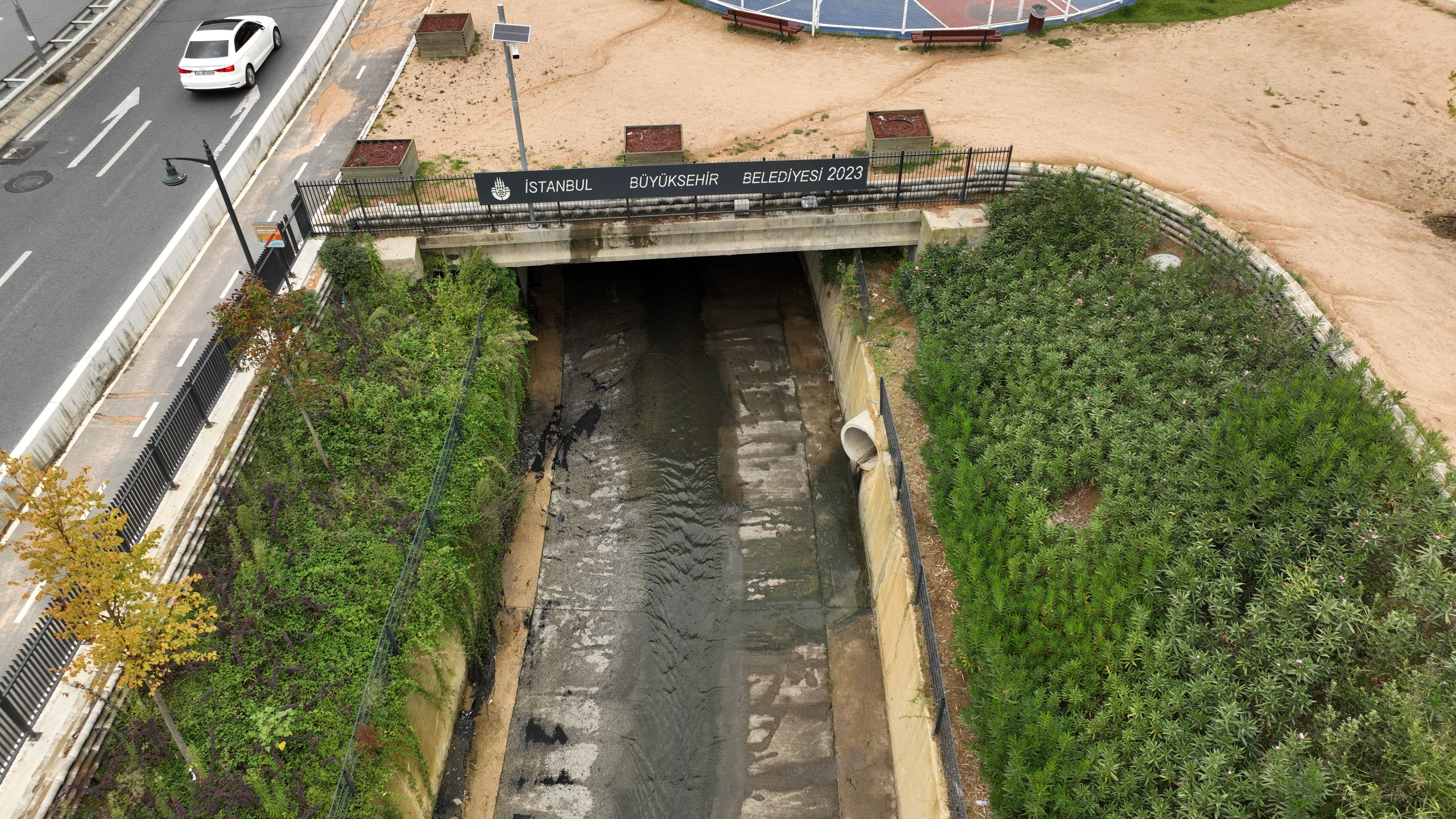 Dehşete düşüren görüntü! İstanbul Boğazı’na lağım suyu akıyor - 1. Resim