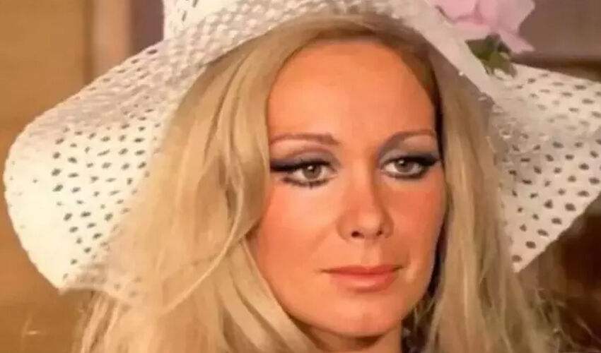 Filiz Akın hastaneye kaldırıldı! Son görüntüsü hayranlarını üzdü - 3. Resim