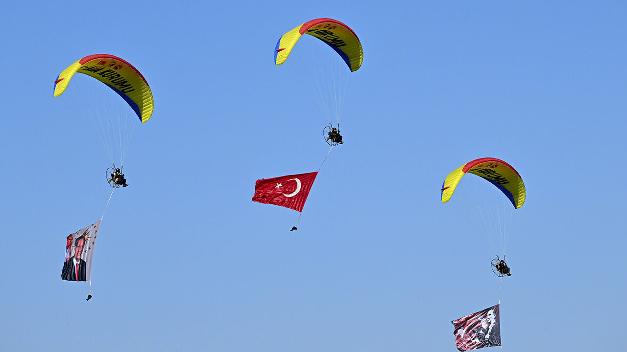 2024 TEKNOFEST Adana'nın ilk gününe yoğun ilgi... Selçuk Bayraktar: Bir kez daha kendi rekorumuzu kırdık Gurur günü! TEKNOFEST 2024 Adana 1. gününde - 3. Resim