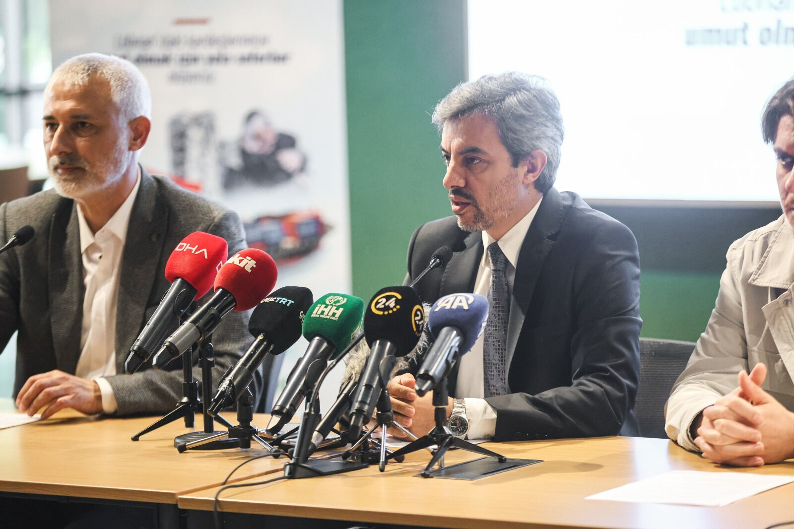 Lübnan için hemen şimdi yardım seferberliği! - 3. Resim