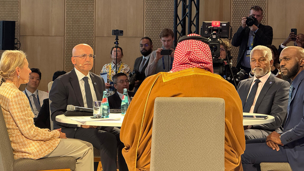 Mehmet Şimşek'ten yabancı yatırımcılara çağrı: İş yapmaya hazırız - 2. Resim