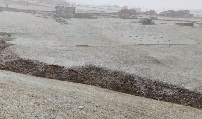 Trabzon’a mevsimin ilk karı lapa lapa geldi! Sıcaklıklar birden düştü - 1. Resim
