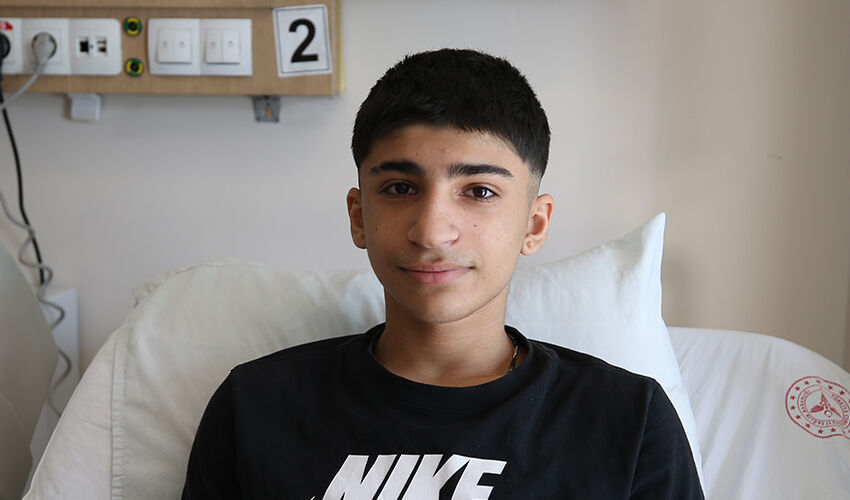 Bacağında ağrı şikayetiyle gitti, gerçek ortaya çıktı! 3 saatlik operasyon sonrası mutlu son Bacağında ağrı şikayetiyle gitti, gerçek ortaya çıktı! 3 saatlik operasyon sonrası mutlu son - 1. Resim