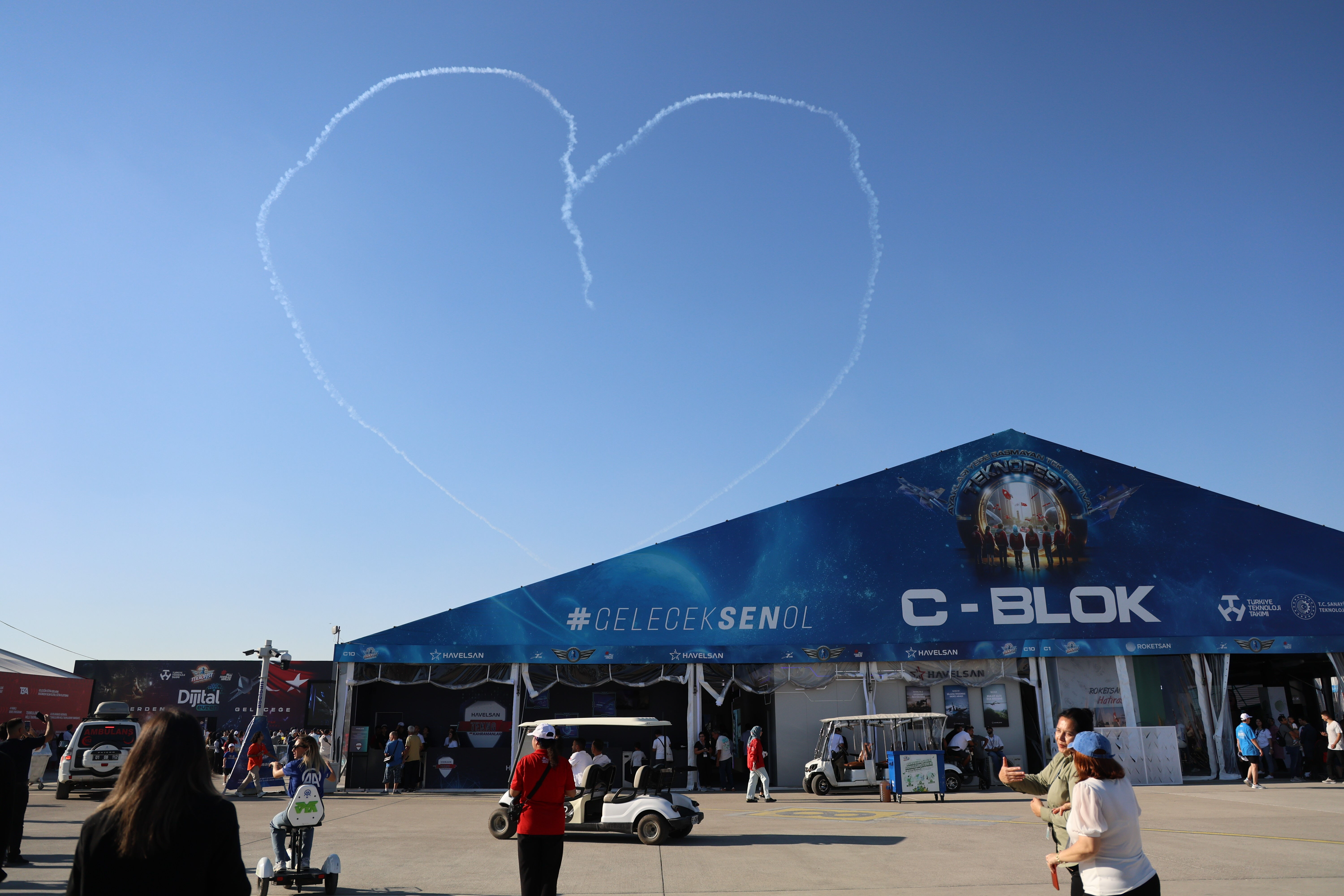 Bakan Bolat'tan TEKNOFEST'te dudak uçuklatan ihracat açıklaması! “Türkiye artık teknoloji üretiyor” Bakan Bolat'tan TEKNOFEST'te dudak uçuklatan ihracat açıklaması! “Türkiye artık teknoloji üretiyor” - 4. Resim