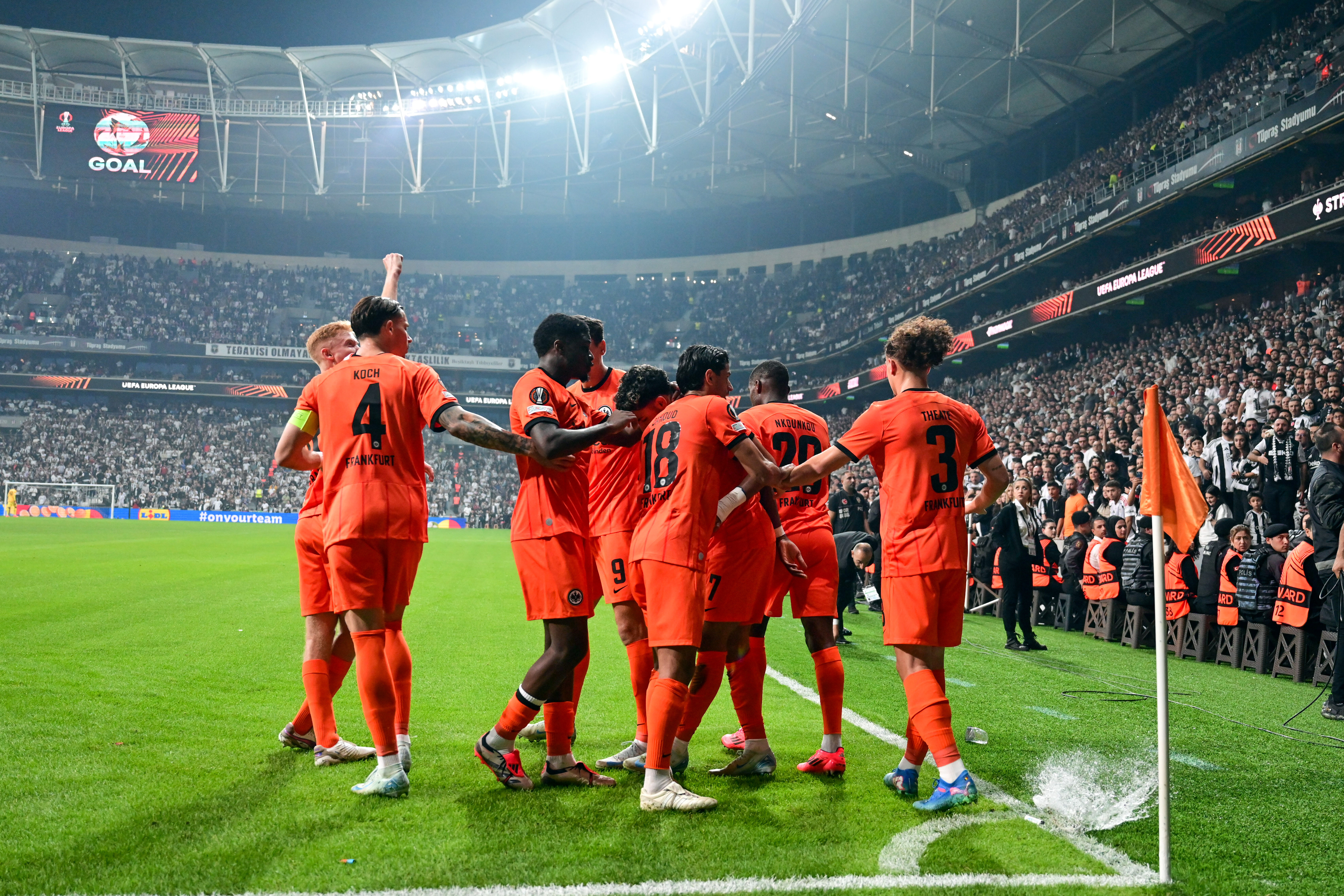 Beşiktaş, Avrupa Ligi'nde ilk galibiyet peşinde! Kartal'ın konuğu Eintracht Frankfurt - 3. Resim