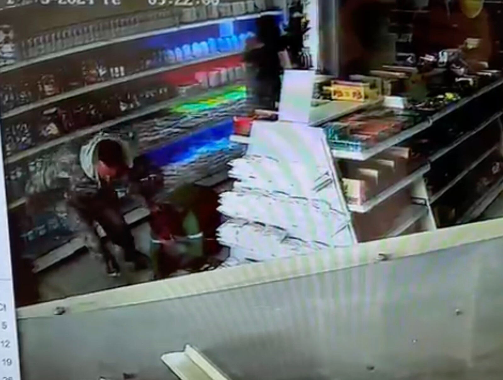 Çankırı'da polise saldırı! Akaryakıt istasyonunda sıcak saatler - 2. Resim