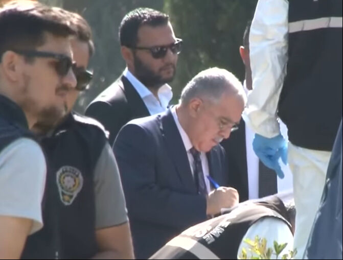 Cem Garipoğlu'nun mezarı kazıldı! Cem Garipoğlu yaşıyor mu? - 1. Resim