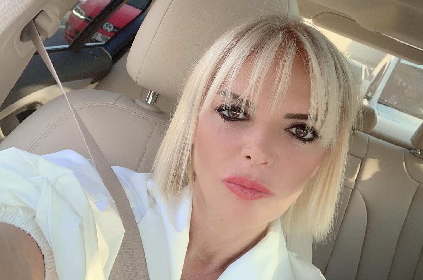 Fulden Uras 24’üncü kez ameliyat olacak! Hayranlarından dua isteyip duyurdu Fulden Uras 24’üncü kez ameliyat olacak! Hayranlarından dua isteyip duyurdu - 2. Resim