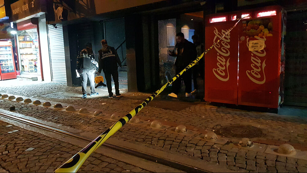 Kocaeli'de bir eğlence mekanına silahlı saldırı düzenlendi, çok sayıda yaralı var... - 1. Resim